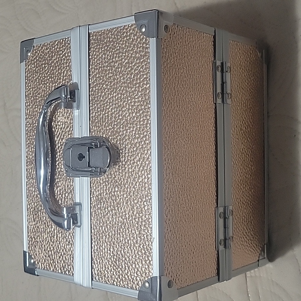 Caboodles Metallic Copper/Gold Color Storage Box with Lock New
